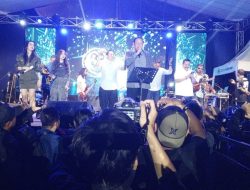 Gayeng, SBY Nyanyi Lagu Banyu Langit di Acara Gempita Djagakarya Pacitan