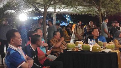 Gayengnya SBY Nyanyi ‘Kisah Kasih di Sekolah’ dengan Iringan Keroncong di Pantai Soge
